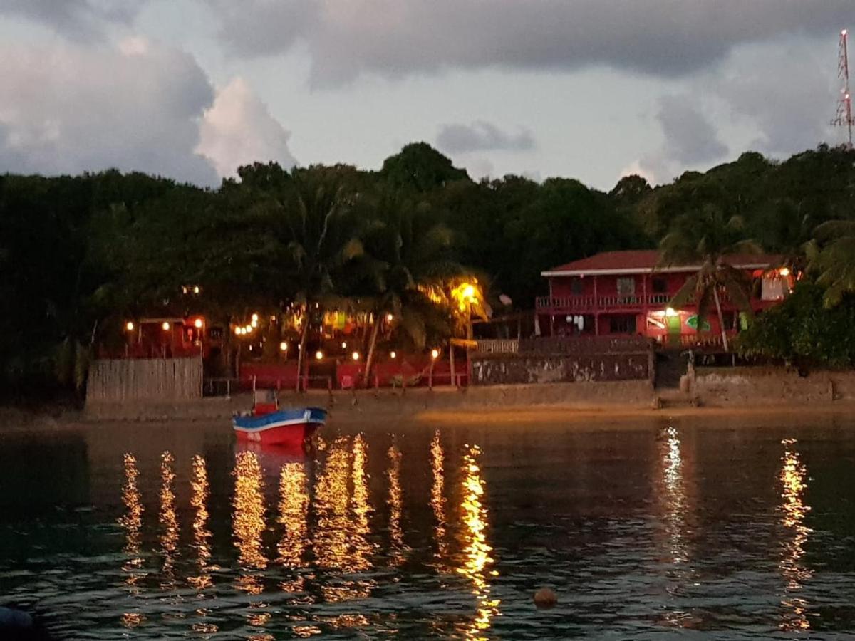 Las Palmeras Oceanview Hotel And Dive Center Little Corn Island Exterior photo