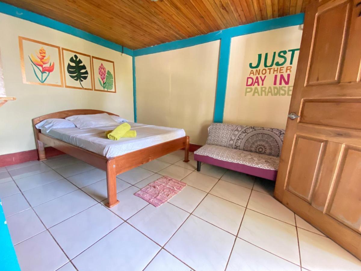 Las Palmeras Oceanview Hotel And Dive Center Little Corn Island Exterior photo