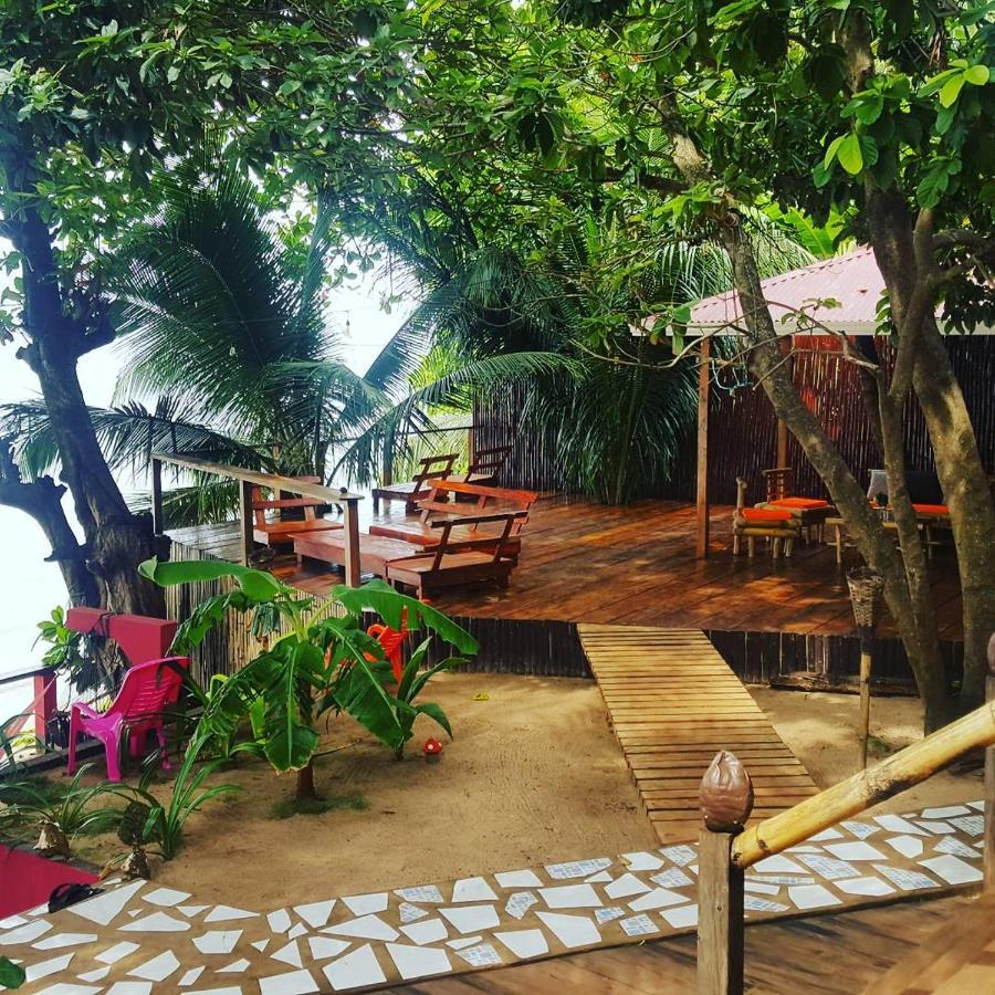 Las Palmeras Oceanview Hotel And Dive Center Little Corn Island Exterior photo